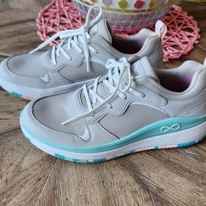 Infinity Footwear Shoes SAGA size 8.5